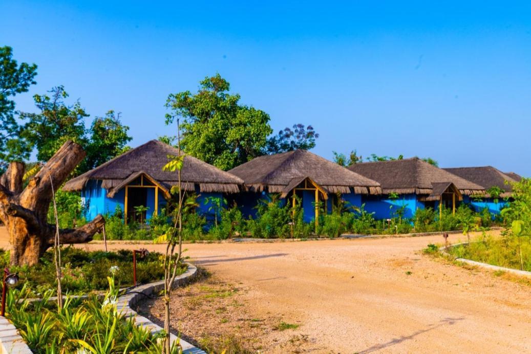 Hotel Mayur The Karma Seoni  Exterior foto